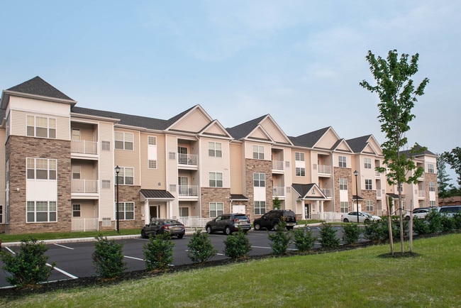 Photo - Hampshire Crossing Apartments