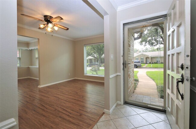 Photo - 2315 Eaglerock Dr