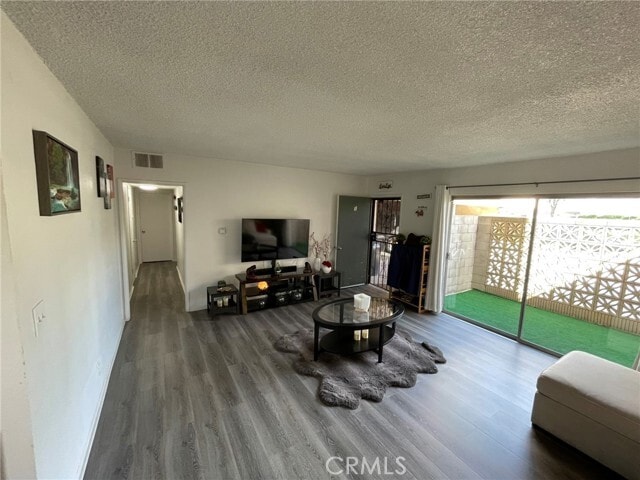 Photo - 409 Cll Cinco