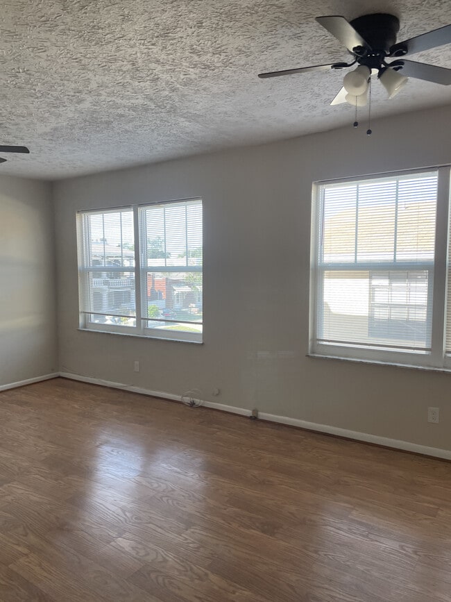 Photo - 210-212 S Melville Ave