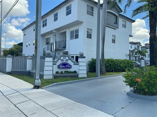 Building Photo - 925 NW 82nd Ave Unit 116-A