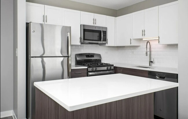 Photo - 260 East South Water Street Condo Unit 2807