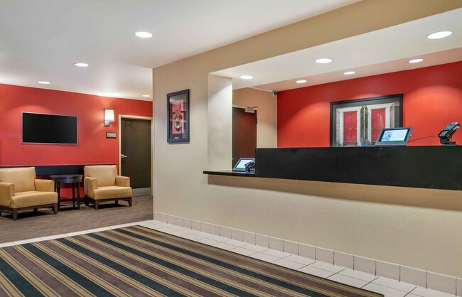 Furnished Studio-Detroit - Roseville