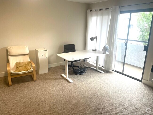 Building Photo - 10982 Roebling Ave Unit 406 Rental