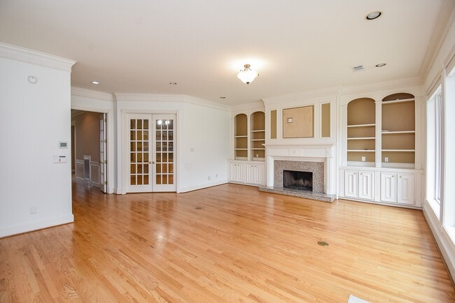 Photo - 4813 Holly St