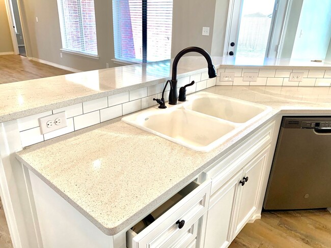 Photo - 9609 Hyden Ave