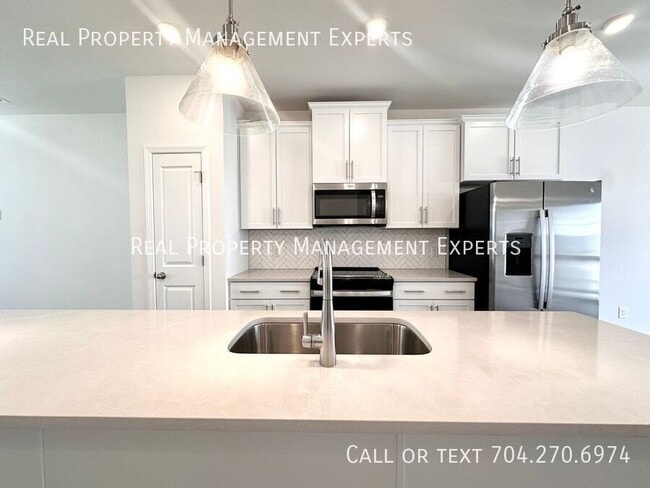 Photo - 5027 Layman Dr