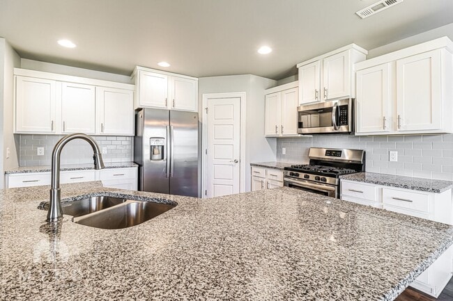 Photo - 6000 SW Peaceful Ave