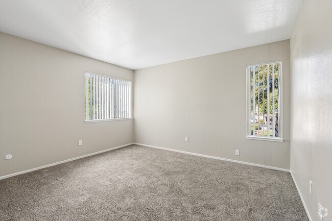 2BR, 2BA - 1,080SF - Primary Bedroom