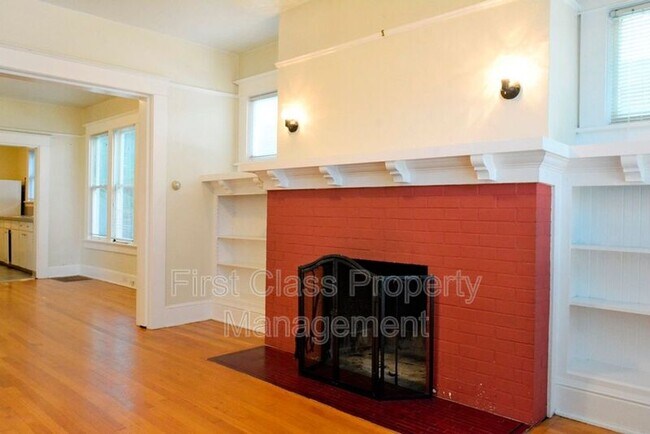 Photo - 1812 NE Halsey St