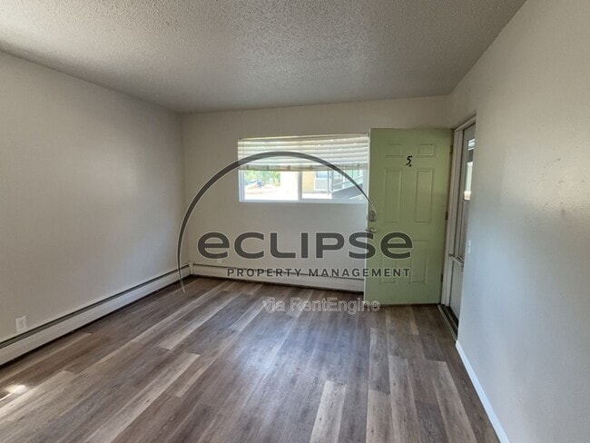 Building Photo - 450 Chipeta Ave Unit 05