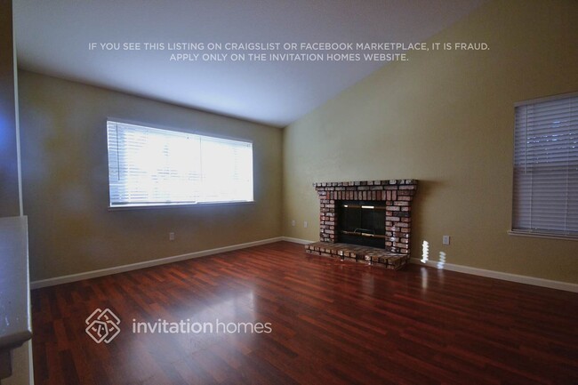 Photo - 303 Hampshire Ct