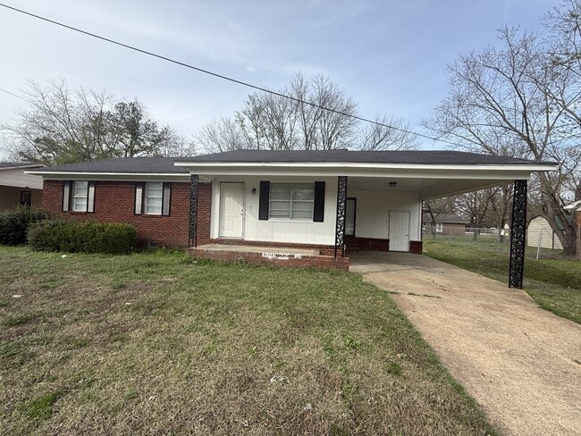 Building Photo - 504 Lark St