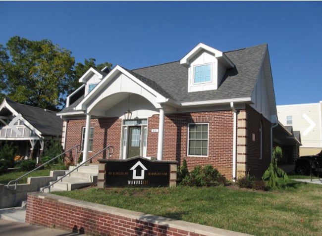 Building Photo - 631 N College Ave Unit 2