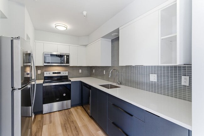 Photo - 160 Lafayette St Unidad 401