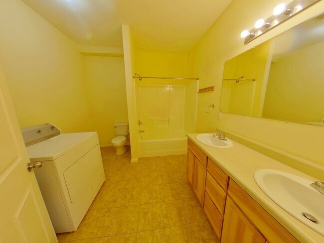 Photo - 1857 Pearl St Unidad C