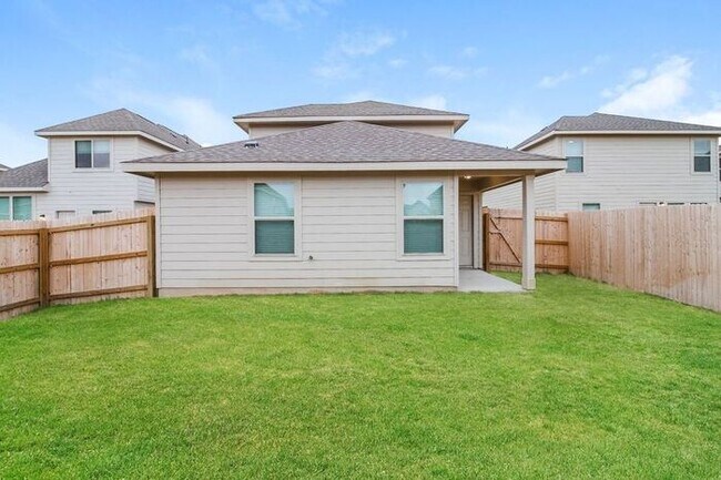 Photo - 2342 Applewhite Mdw