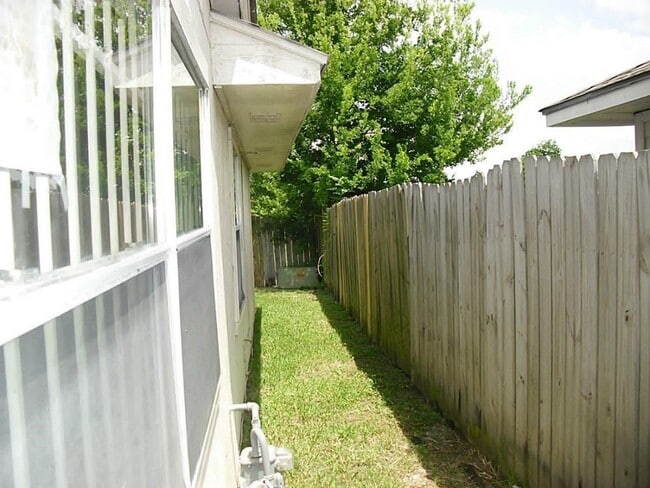 Photo - 16505 Monte Carlo Ln