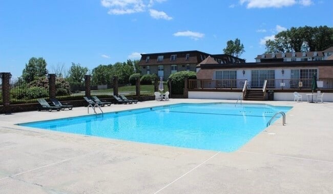 Photo - 28 Williamsburg Ct Unidad 1
