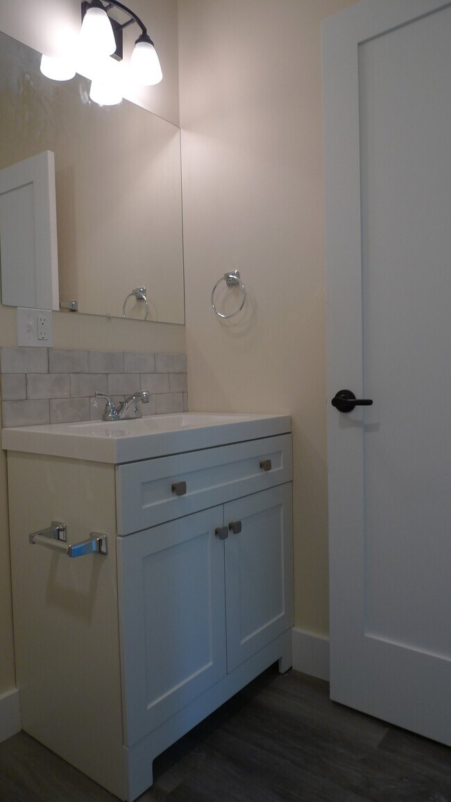 Photo - 684 Pleasant St Unit 1B