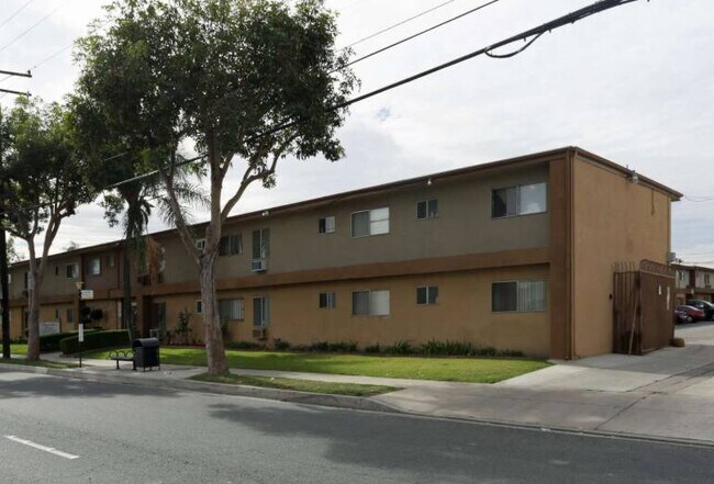 Shoemaker Court Apts