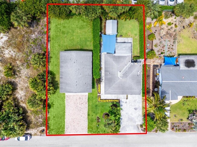 Photo - 3475 Harbor Rd N