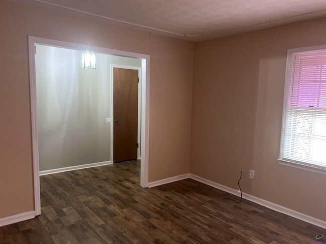 Photo - 409 Forest Lake Dr