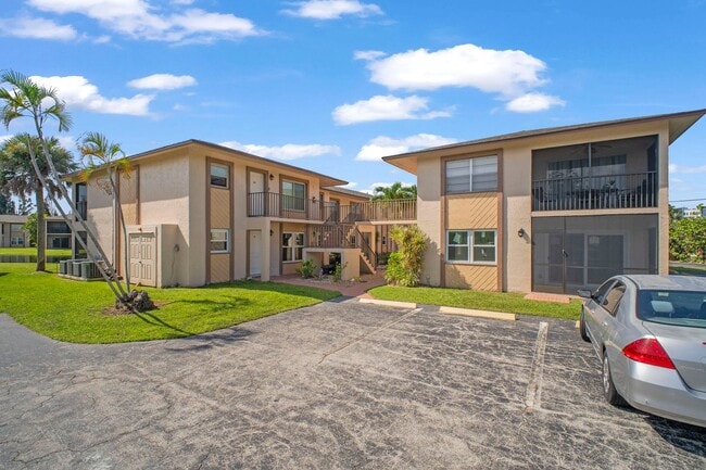 Building Photo - New construction 2 beds 2 baths condo in F...