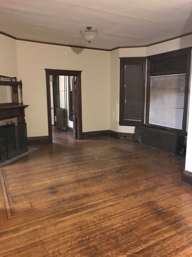 Beautiful 5 Bedroom 2 Bathroom Home in Sou... - Beautiful 5 Bedroom 2 Bathroom Home in Sou...