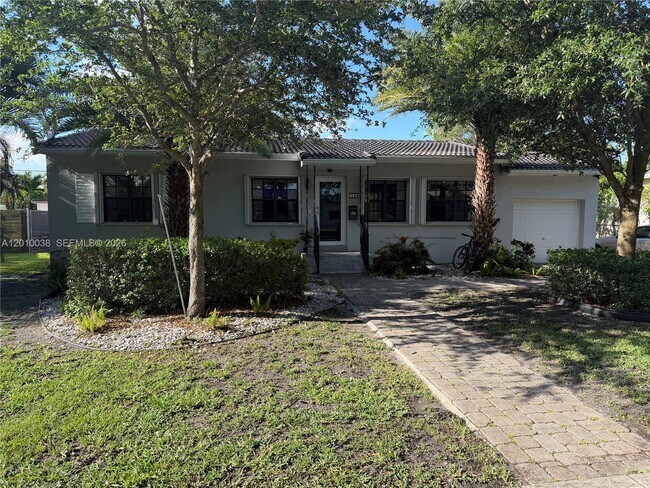 Photo - 1140 Wren Ave