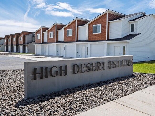 Building Photo - High Desert Estates Rental