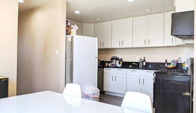 Photo - 1299 W 37th Dr Unit 2