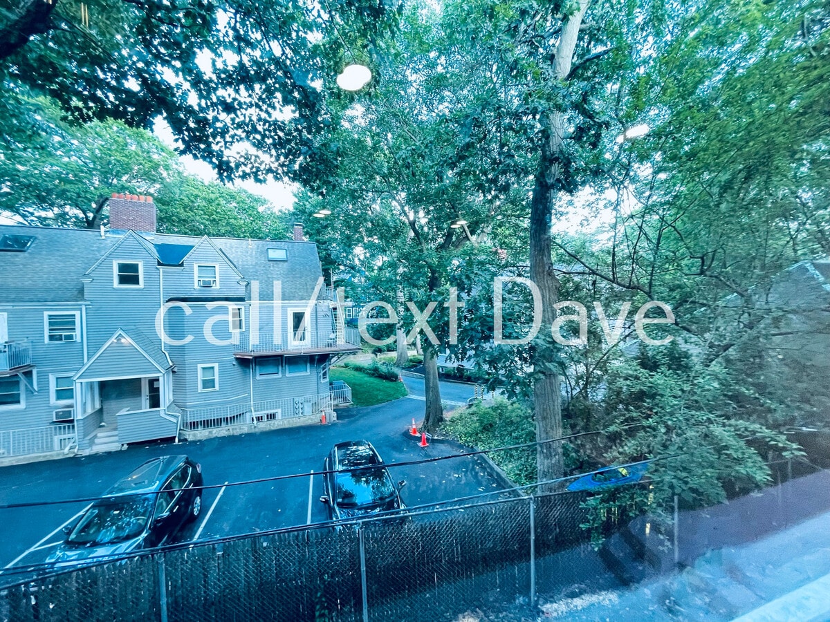 Photo - 119 Sutherland Rd Unit F