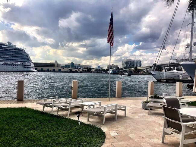 Photo - 1775 Harbourview Dr Unit 3