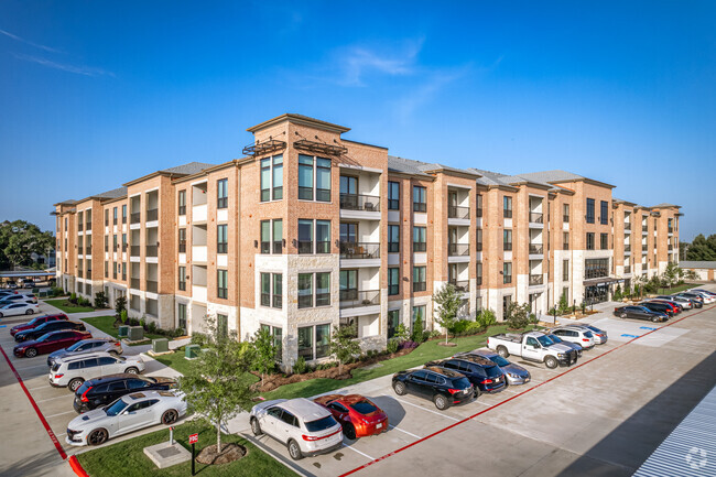 Building Photo - Town Center Lofts