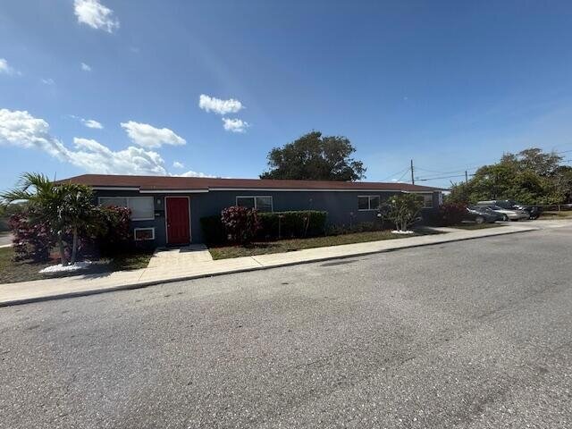 Building Photo - 1501 S K St Rental