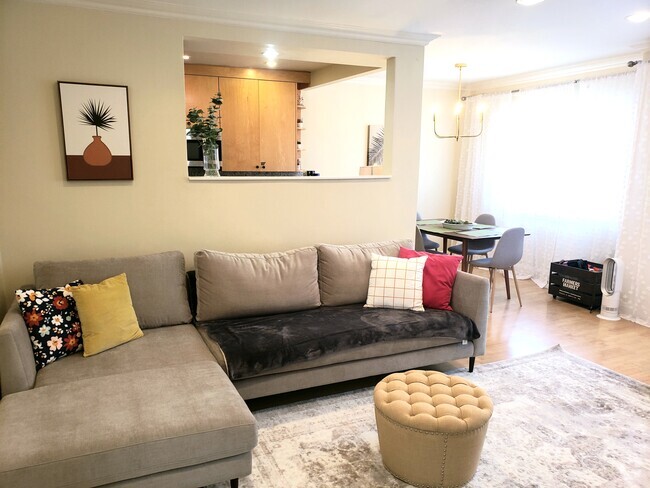 Building Photo - 11718 Darlington Ave Unit 7 Rental