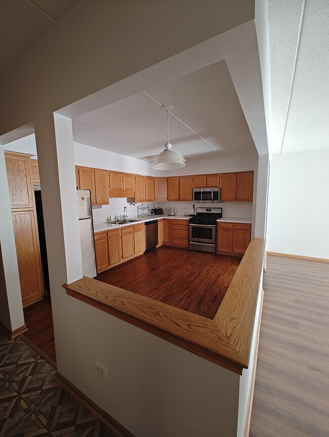 Kitchen - 5005 Warren St Unidad 504