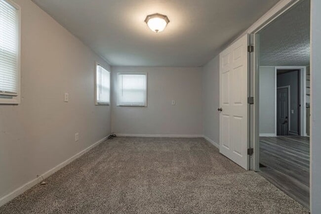 Photo - 1815 Avon St