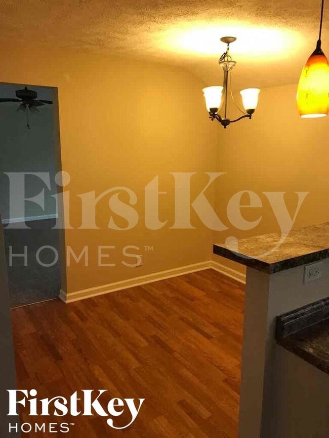 Photo - 4801 Leone Dr