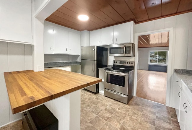 Photo - 6441 Crest Dr