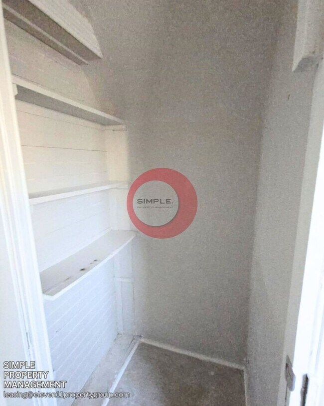 Photo - Multi-family building with huge yard Unidad Apartment 1