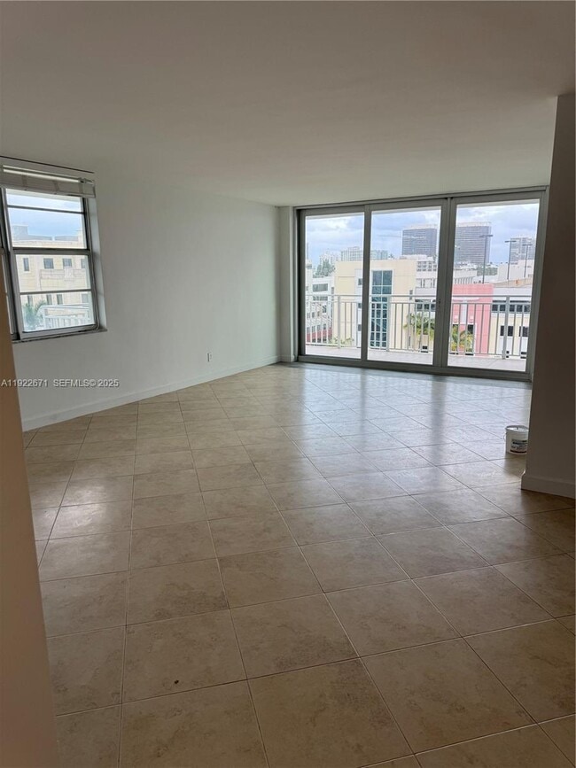 Building Photo - 9500 W Bay Harbor Dr Unit 7H