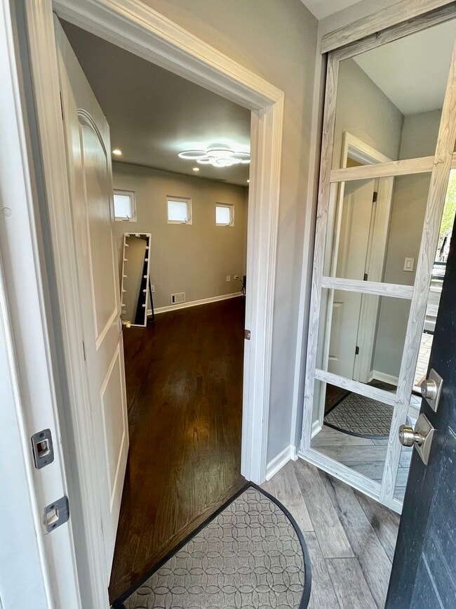 Photo - 3230 N Elston Ave