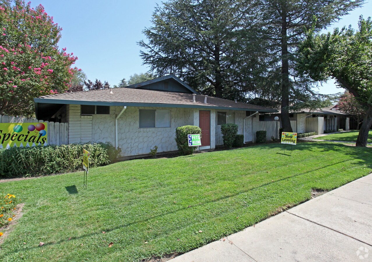 Rancho Carmel - Rancho Carmel Apartments