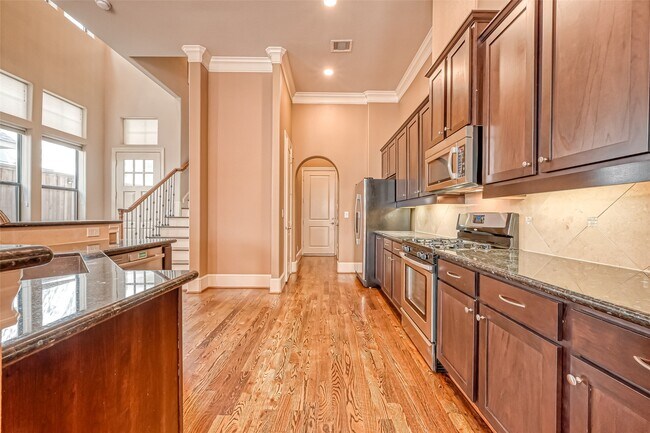 Photo - 5811 Kiam St