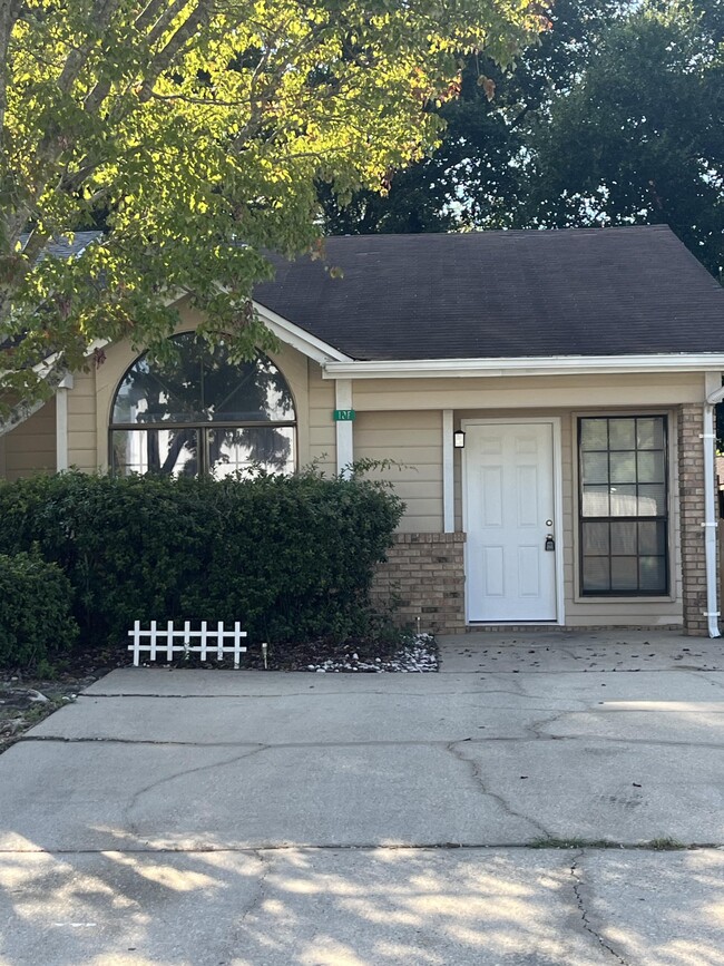 Photo - 10 Viking Dr NW Townhome