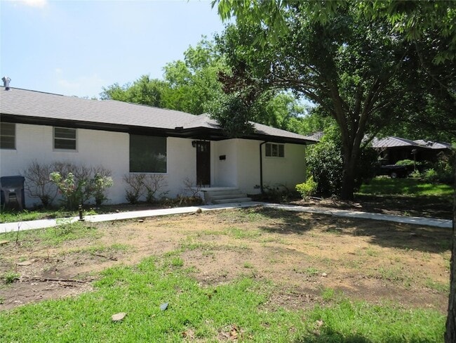 Building Photo - 818 Thomas St Rental