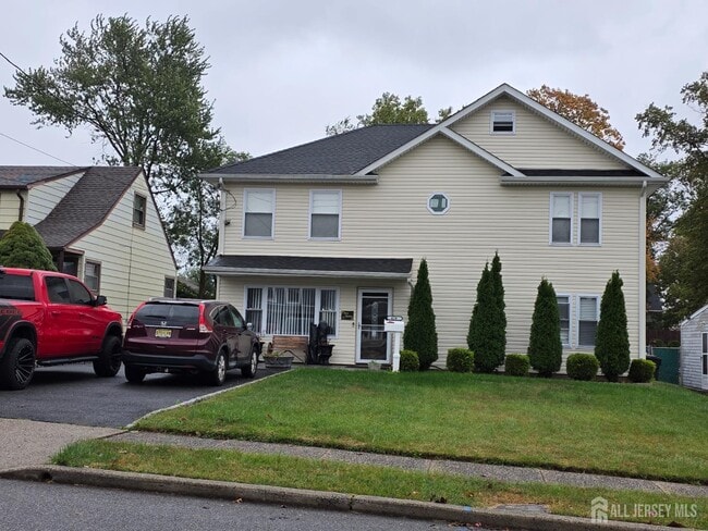 Photo - 424 Remsen Ave