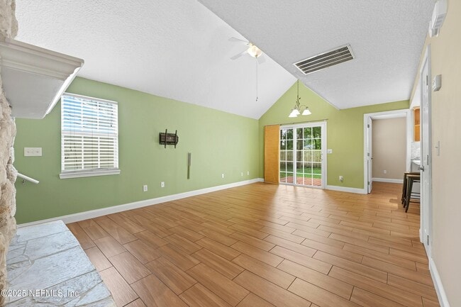 Photo - 8542 Goldeneye Ln